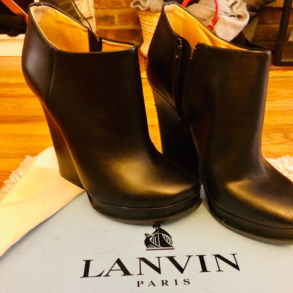 Lanvin Paris black leather ankle boots-  EU 38